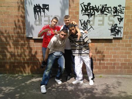 LE GROUPE APOCALYPSE-CREW AU COMPLET